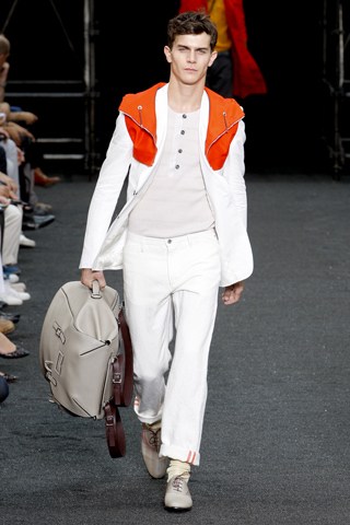 Louis Vuitton / - 2010